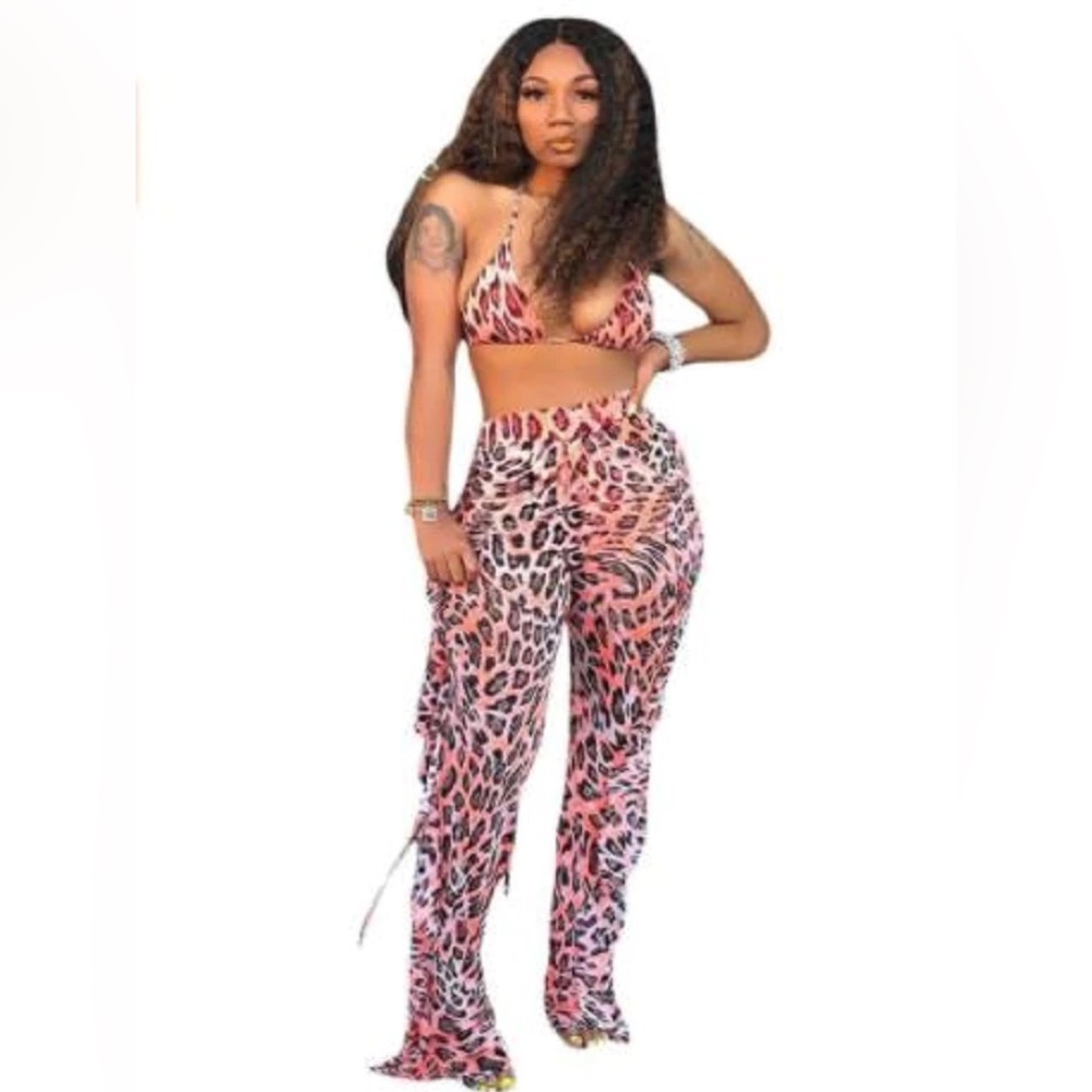 A beautiful 2 piece summer collection